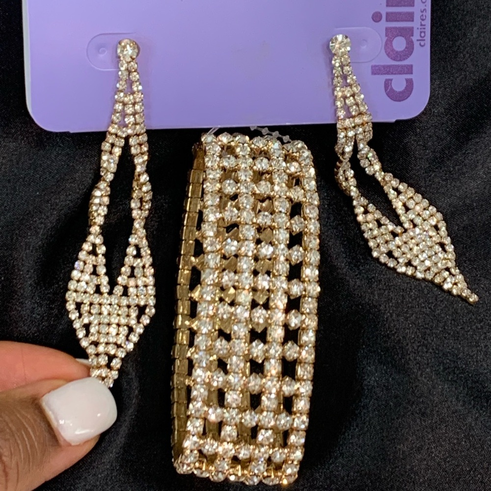 Claire’s Gold Diamond Earring & Bracelet Set